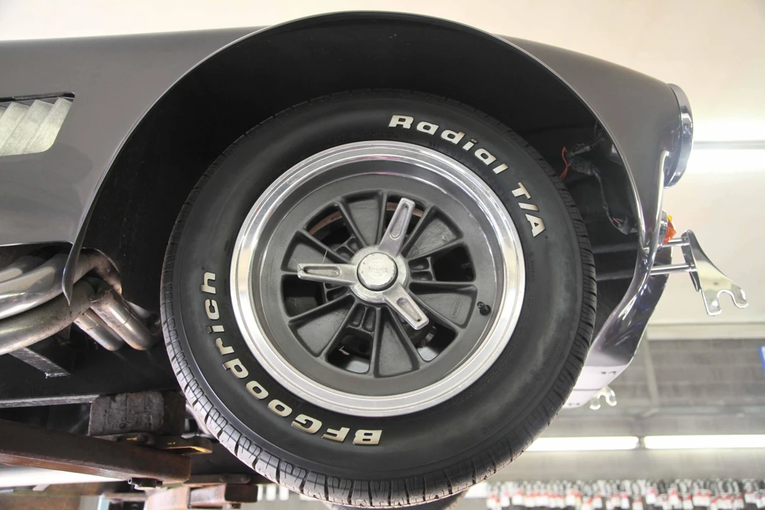 Shelby Cobra Replica - Image 12 of 31