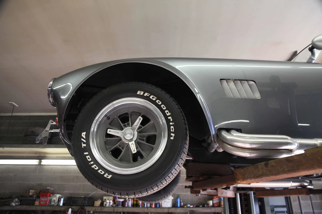 Shelby Cobra Replica - Image 18 of 31