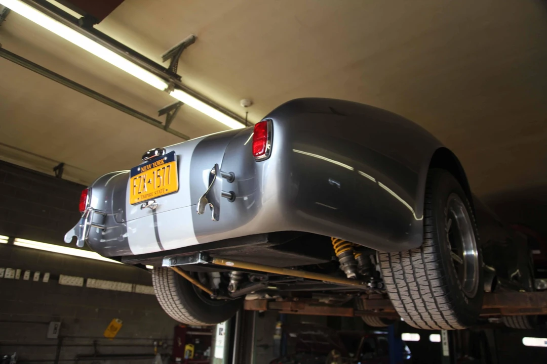 Shelby Cobra Replica - Image 23 of 31