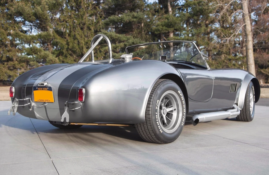 Shelby Cobra Replica - Image 4 of 31