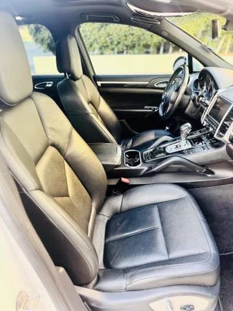2013 Porsche 958 Cayenne - Image 9 of 15