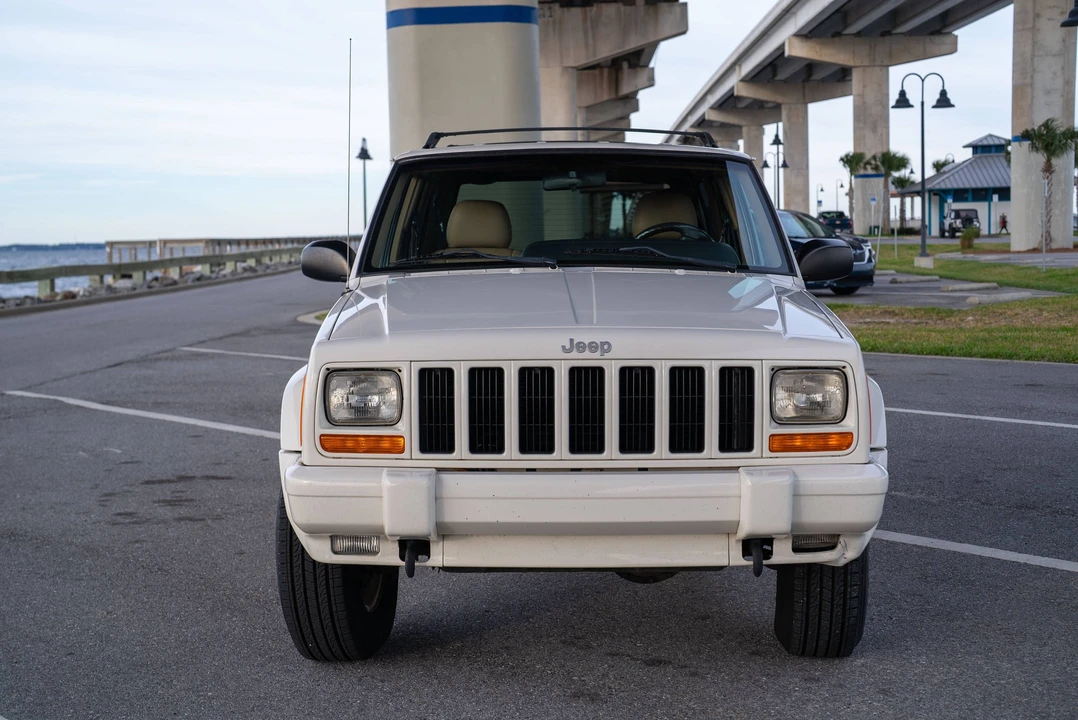 1999 Jeep XJ Cherokee - Image 4 of 11