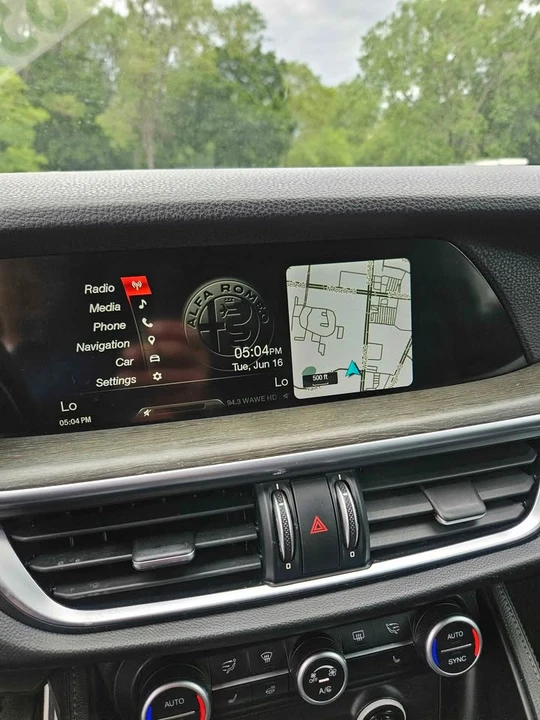 2018 Alfa Romeo Stelvio - Image 8 of 10