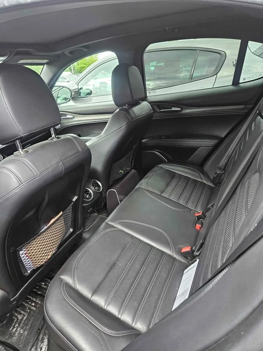 2018 Alfa Romeo Stelvio - Image 9 of 10