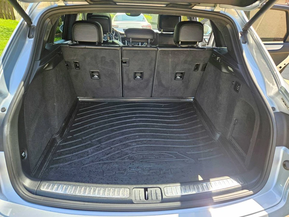 2015 Porsche Macan Turbo - Image 17 of 19