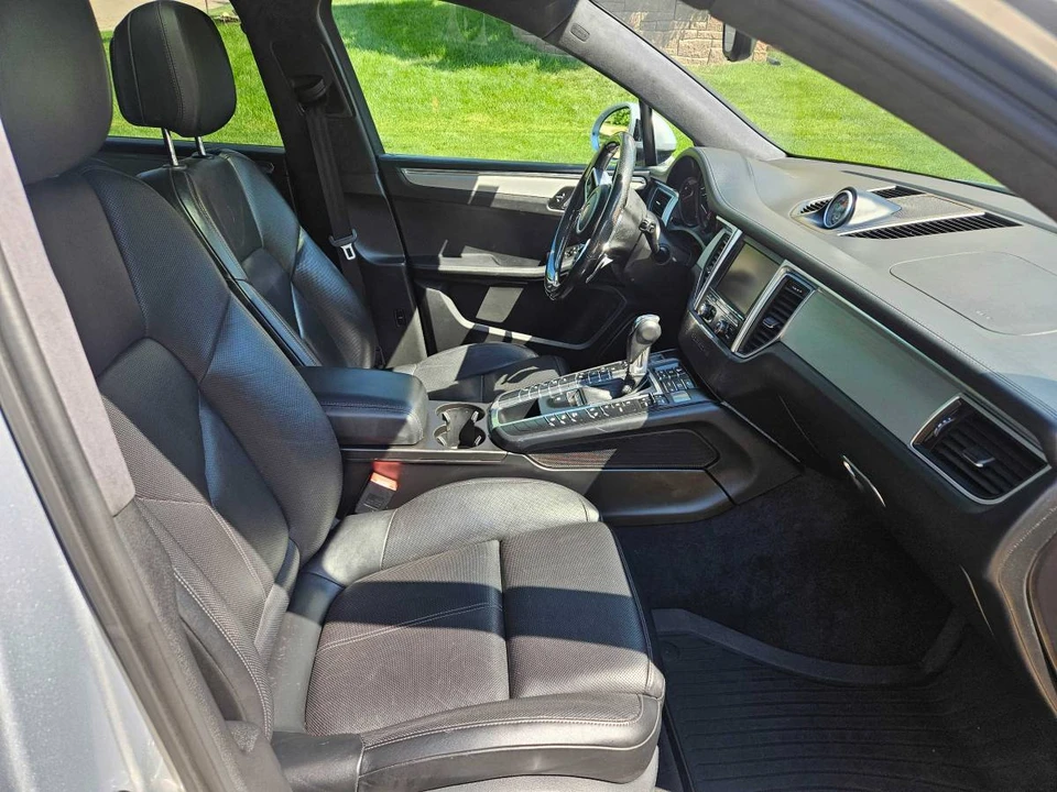 2015 Porsche Macan Turbo - Image 19 of 19