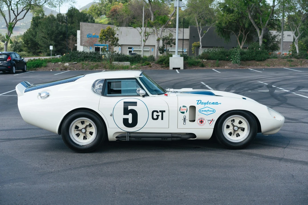 Shelby Daytona Replica - Image 11 of 31