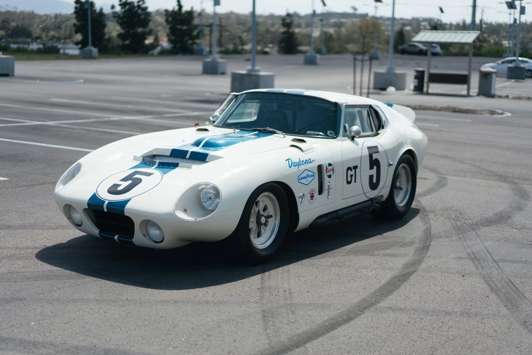 Shelby Daytona Replica - Image 4 of 31