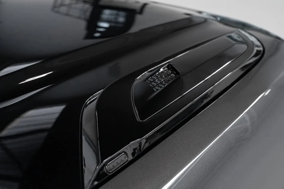 Land Rover Defender - Image 3 of 10