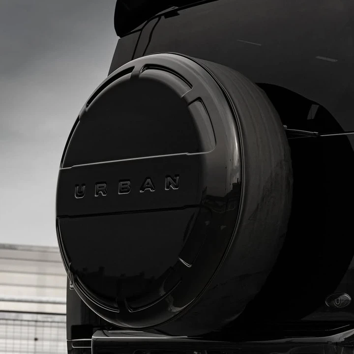 Land Rover Defender - Image 7 of 10