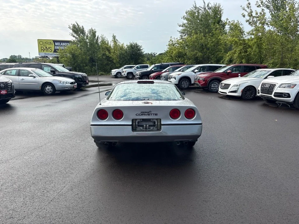 1987 Chevrolet Corvette C4 - Image 11 of 12