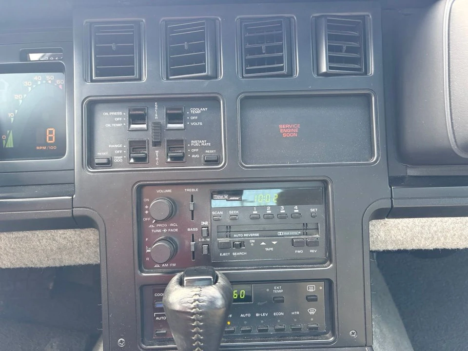 1987 Chevrolet Corvette C4 - Image 8 of 12