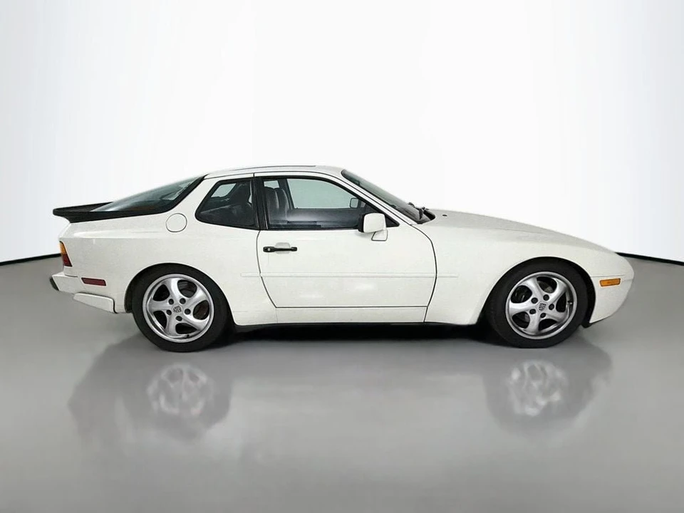 1988 Porsche 944 S - Image 8 of 31