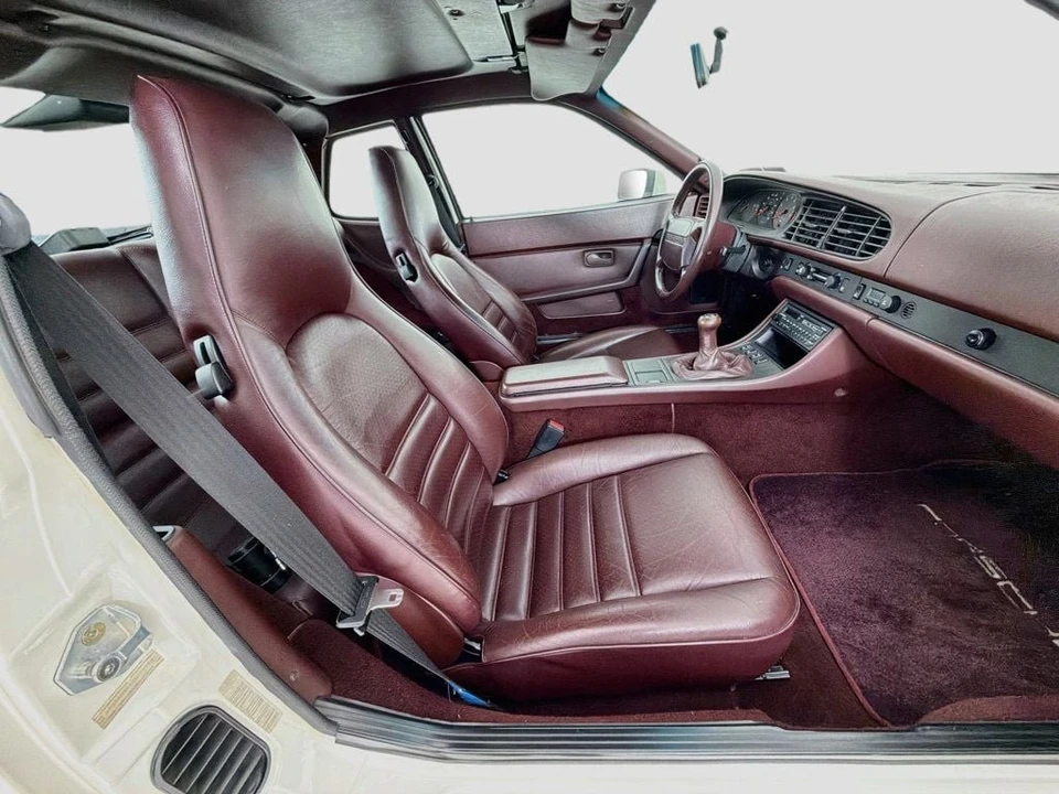 1988 Porsche 944 S - Image 27 of 31