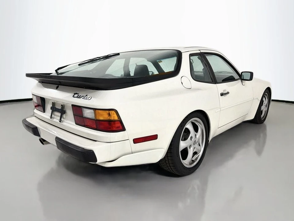 1988 Porsche 944 S - Image 9 of 31