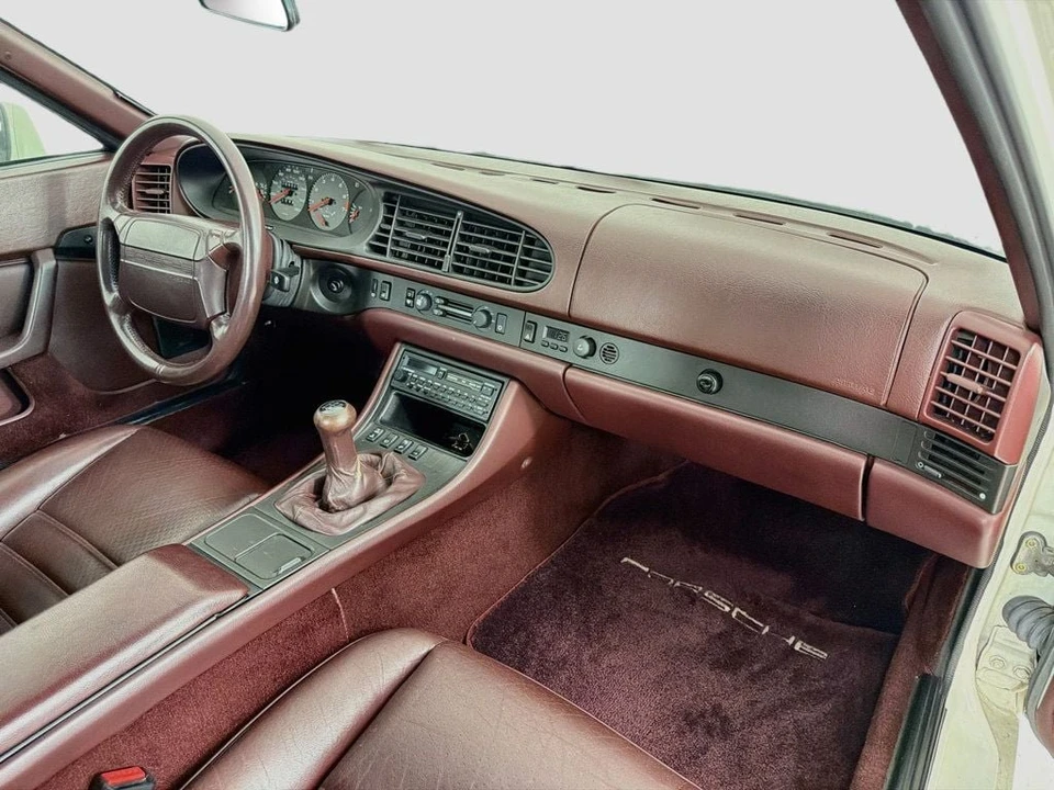 1988 Porsche 944 S - Image 28 of 31