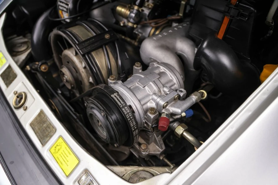 1989 Porsche 911 Carrera 3.2 - Image 24 of 31