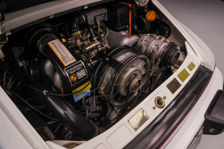 1989 Porsche 911 Carrera 3.2 - Image 24 of 31