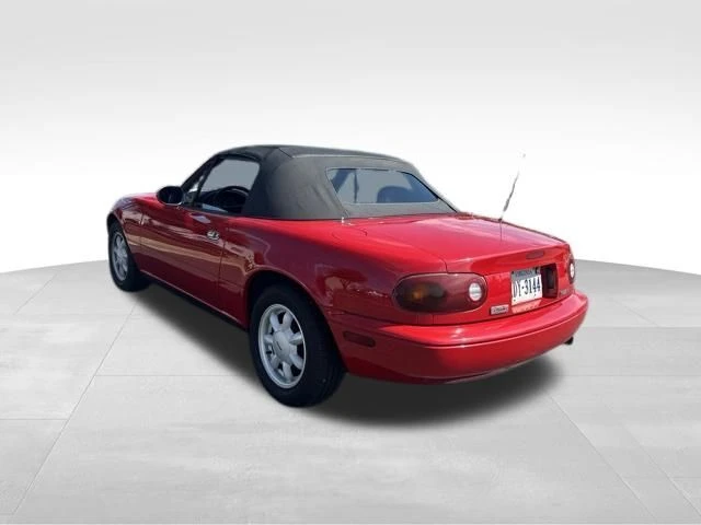1990 Mazda NA MX-5 Miata - Image 5 of 12