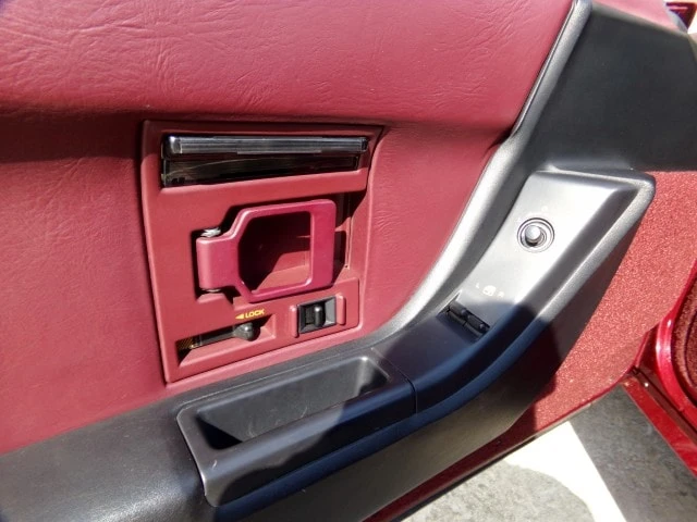1993 Chevrolet Corvette C4 - Image 18 of 31