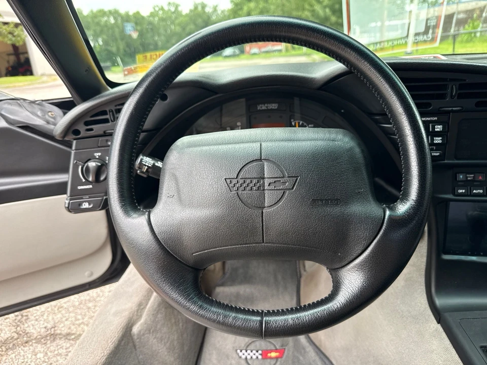 1994 Chevrolet Corvette C4 - Image 15 of 25