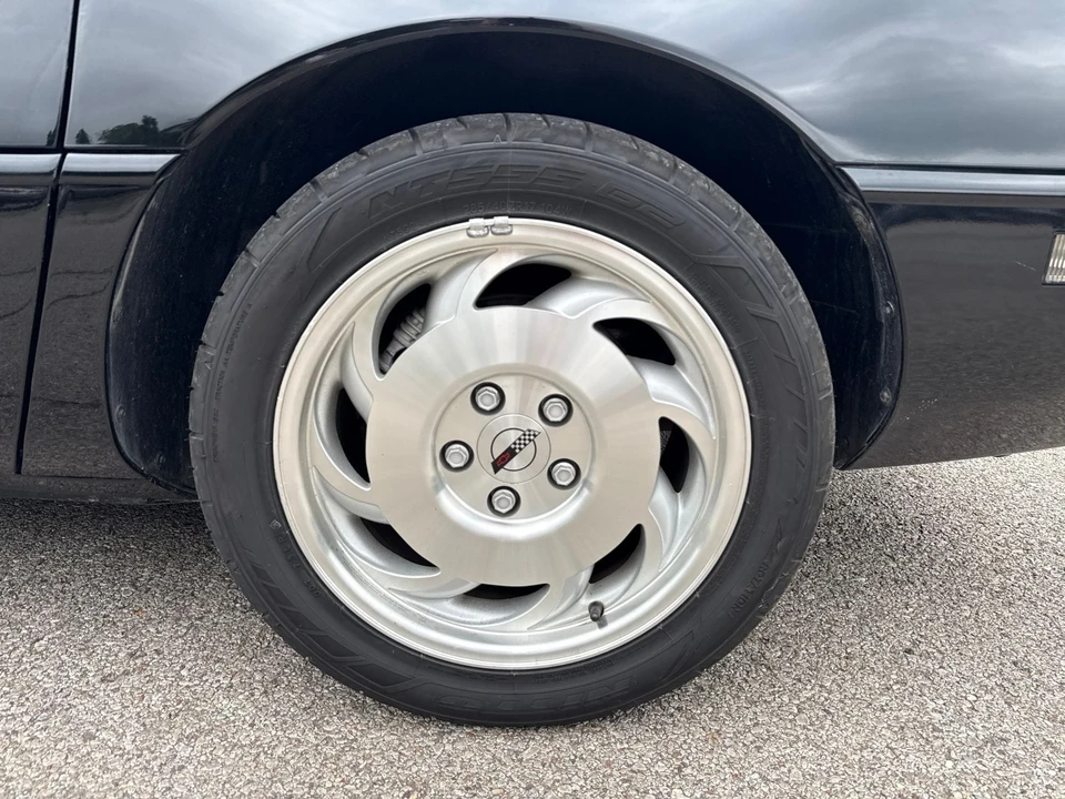1994 Chevrolet Corvette C4 - Image 8 of 25