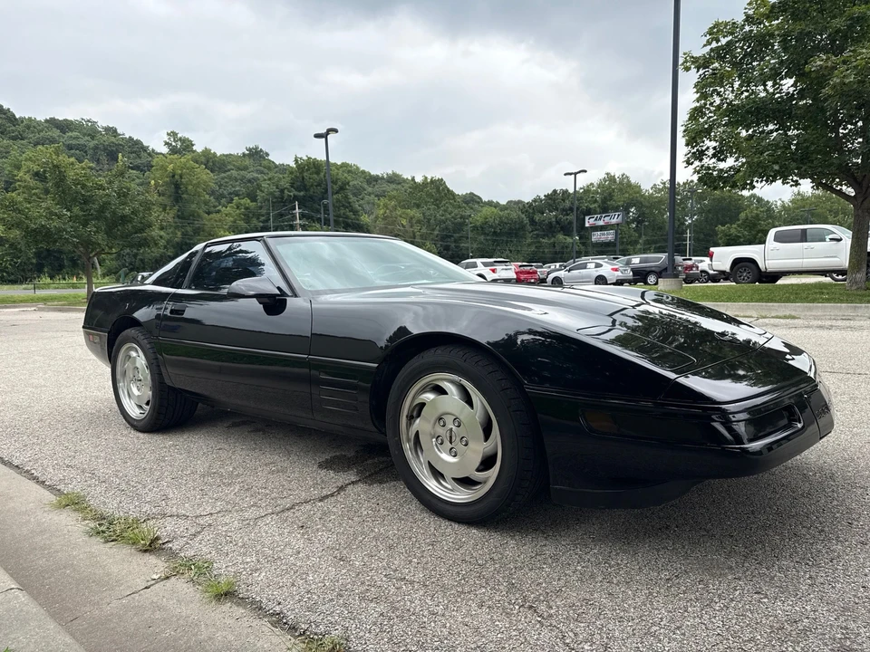 1994 Chevrolet Corvette C4 - Image 3 of 25