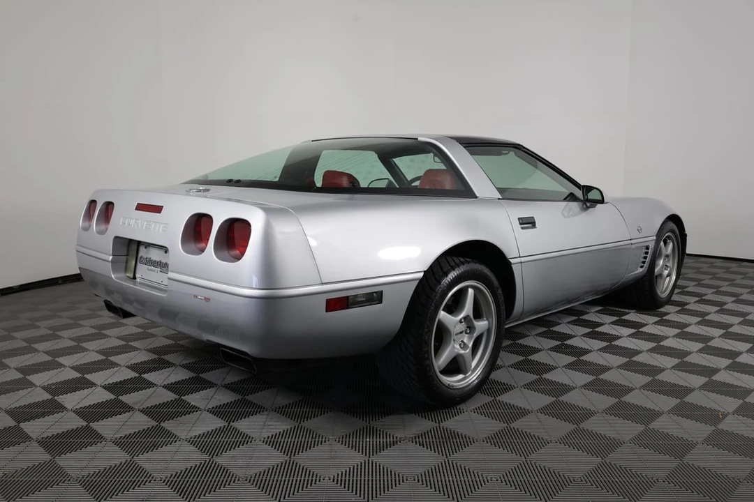 1996 Chevrolet Corvette C4 - Image 2 of 31