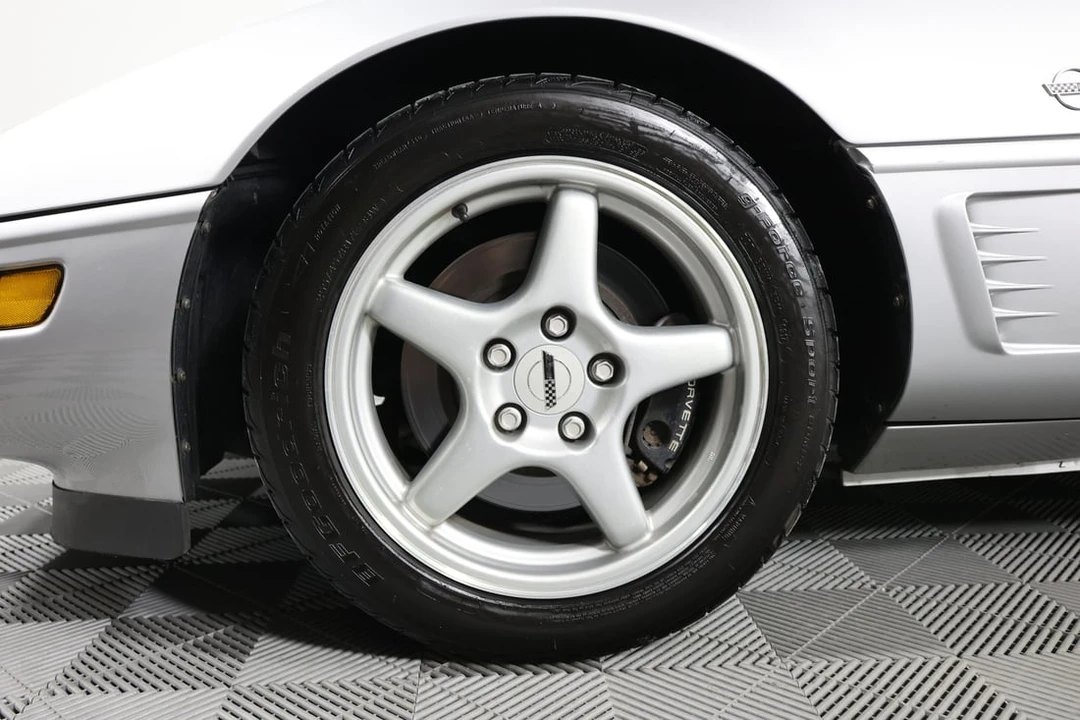 1996 Chevrolet Corvette C4 - Image 9 of 31