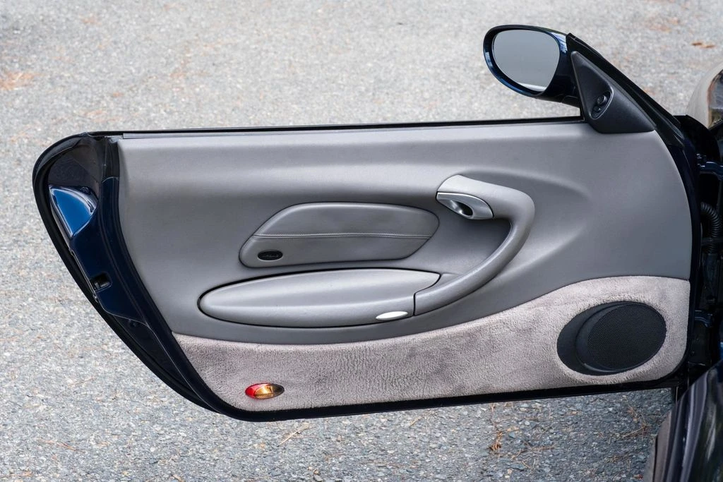 1999 Porsche 996 Carrera - Image 15 of 31