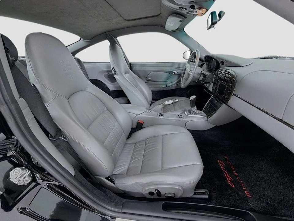 2001 Porsche 911 - Image 27 of 31