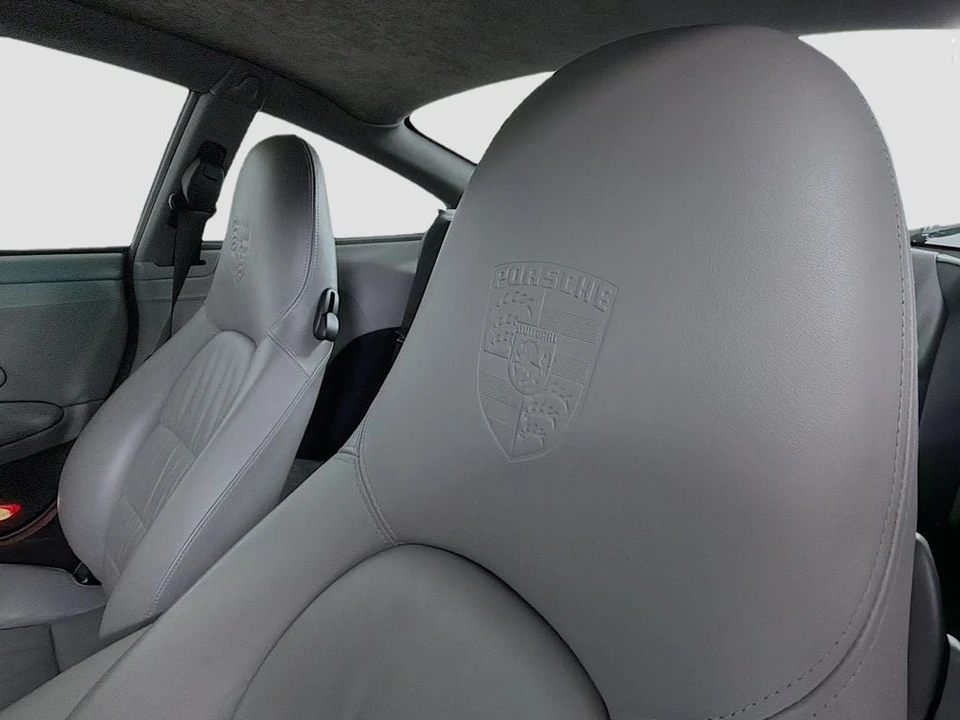 2001 Porsche 911 - Image 17 of 31