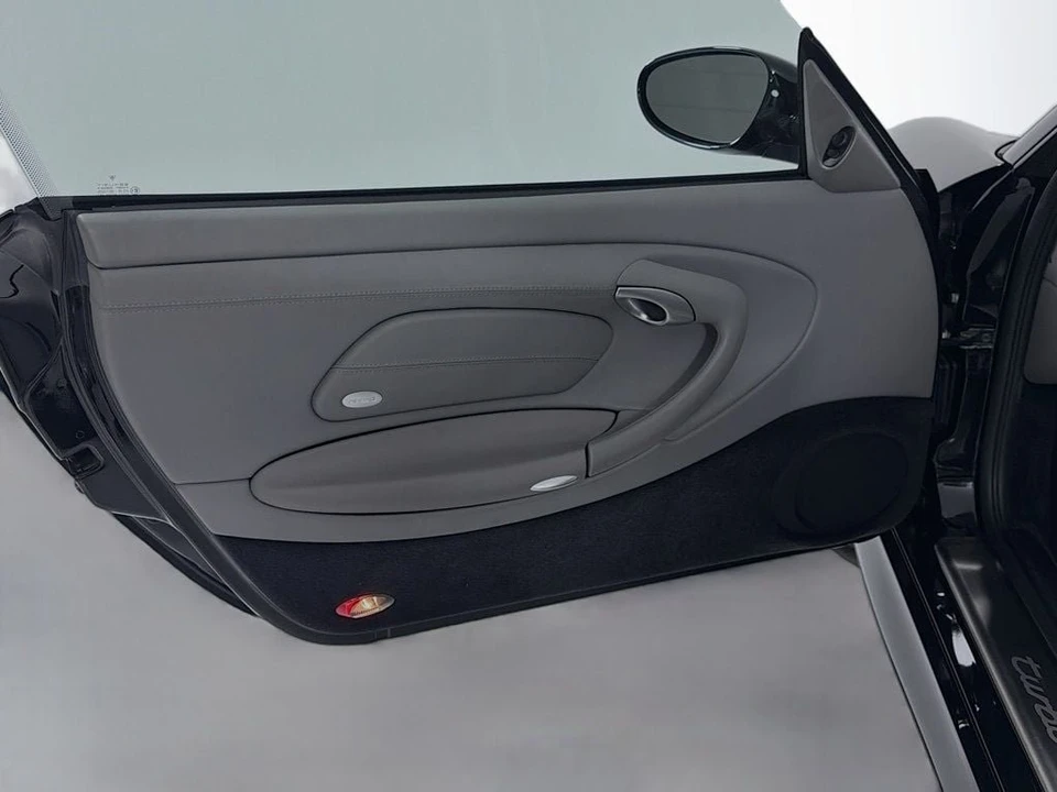 2001 Porsche 911 - Image 14 of 31