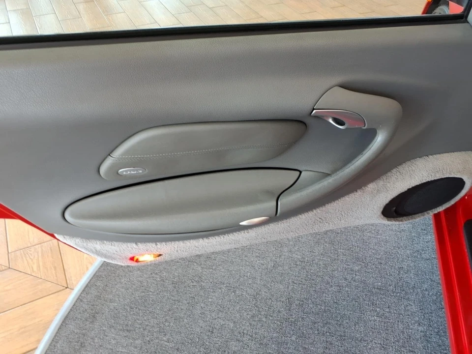 2001 Porsche 996 Carrera - Image 8 of 11