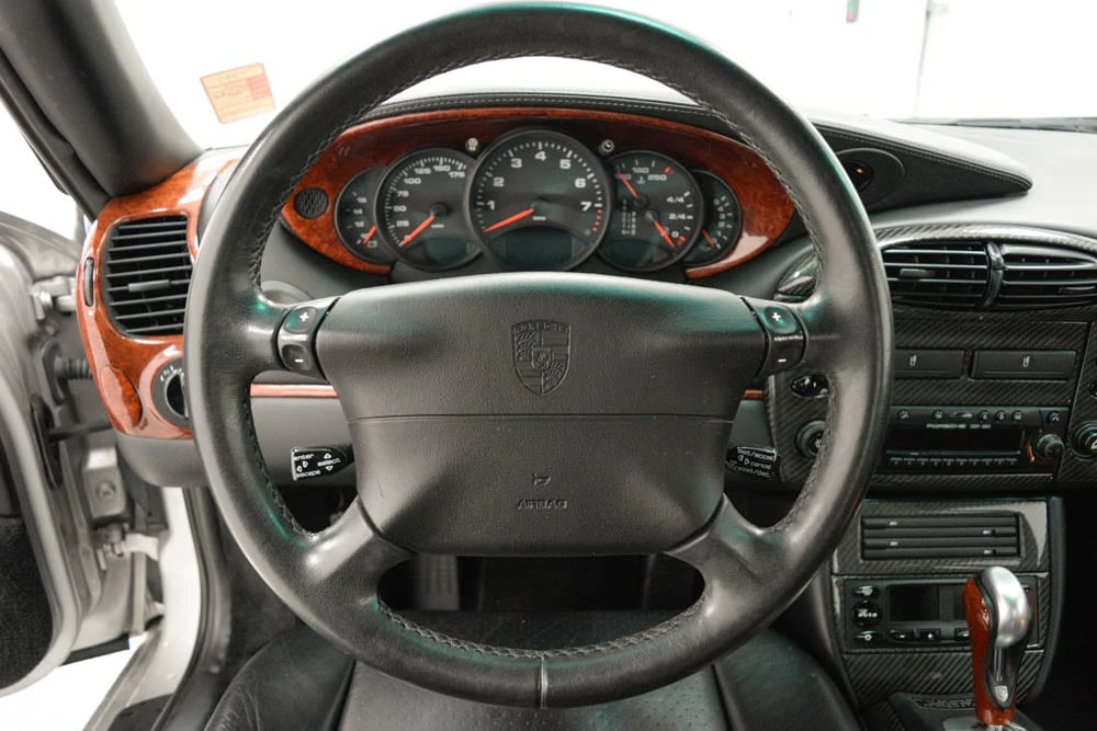 2001 Porsche 996 Carrera - Image 13 of 25