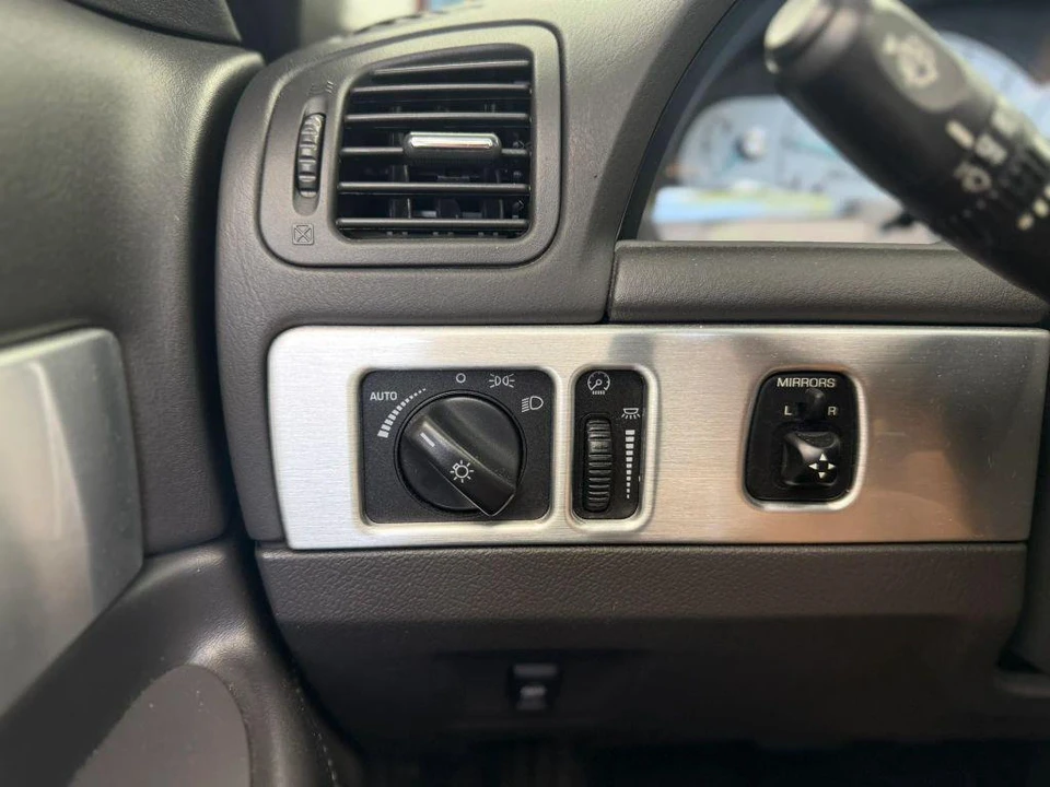 2002 Ford Thunderbird 11th Gen - Image 24 of 26