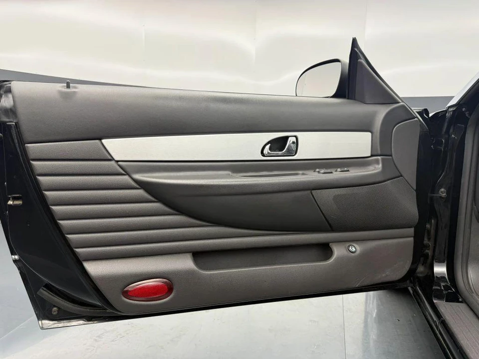 2002 Ford Thunderbird 11th Gen - Image 15 of 26