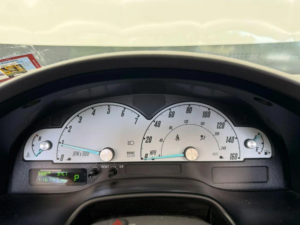 2002 Ford Thunderbird 11th Gen - Image 19 of 26