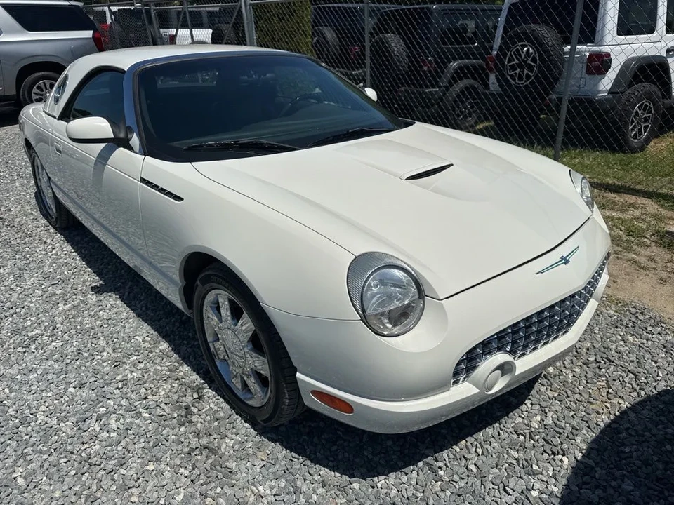 2002 Ford Thunderbird 11th Gen - Image 2 of 4