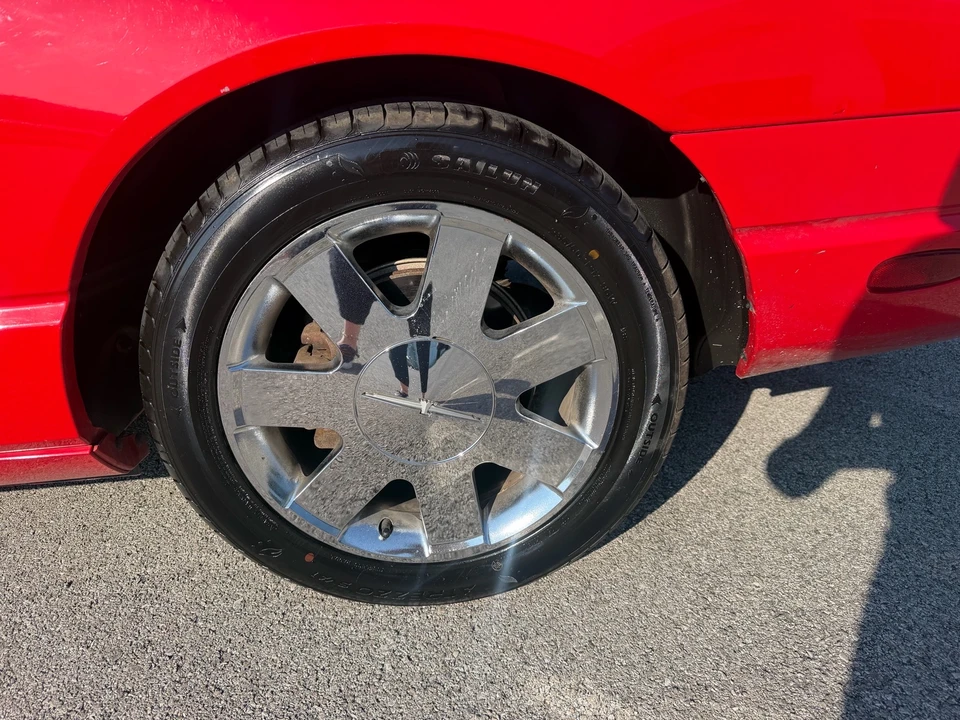 2002 Ford Thunderbird 11th Gen - Image 23 of 31