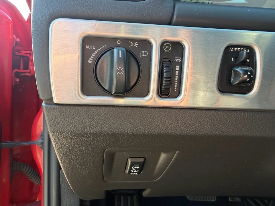 2002 Ford Thunderbird 11th Gen - Image 29 of 31