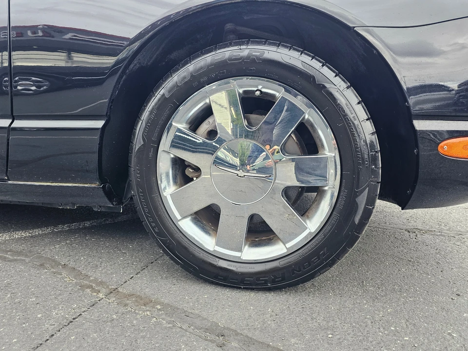 2002 Ford Thunderbird 11th Gen - Image 9 of 30