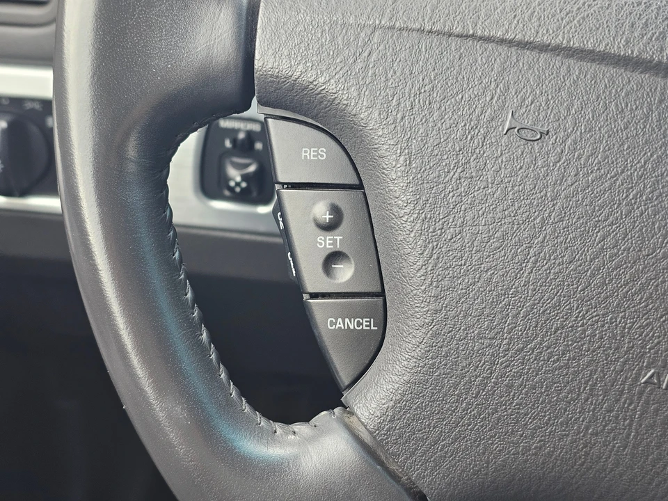 2002 Ford Thunderbird 11th Gen - Image 20 of 30