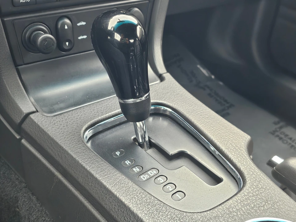 2002 Ford Thunderbird 11th Gen - Image 26 of 30