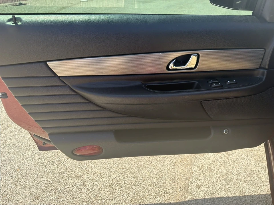 2004 Ford Thunderbird 11th Gen - Image 12 of 18