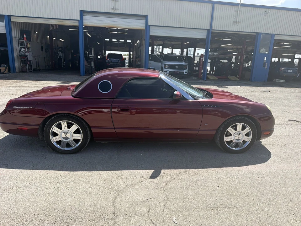 2004 Ford Thunderbird 11th Gen - Image 8 of 18
