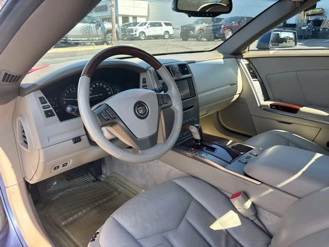 2005 Cadillac XLR - Image 6 of 9