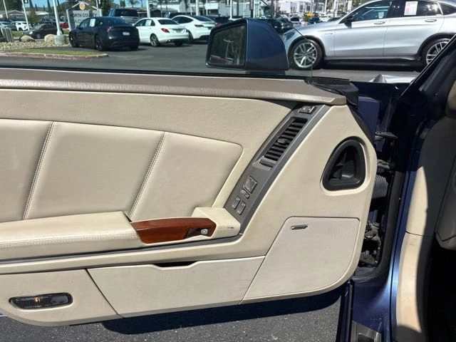 2005 Cadillac XLR - Image 7 of 9