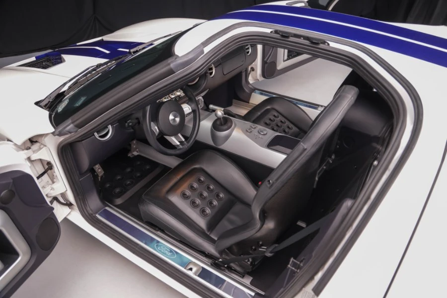2005 Ford GT 1st Gen - Image 29 of 31