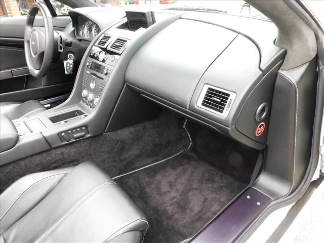 2008 Aston Martin Vantage - Image 10 of 28